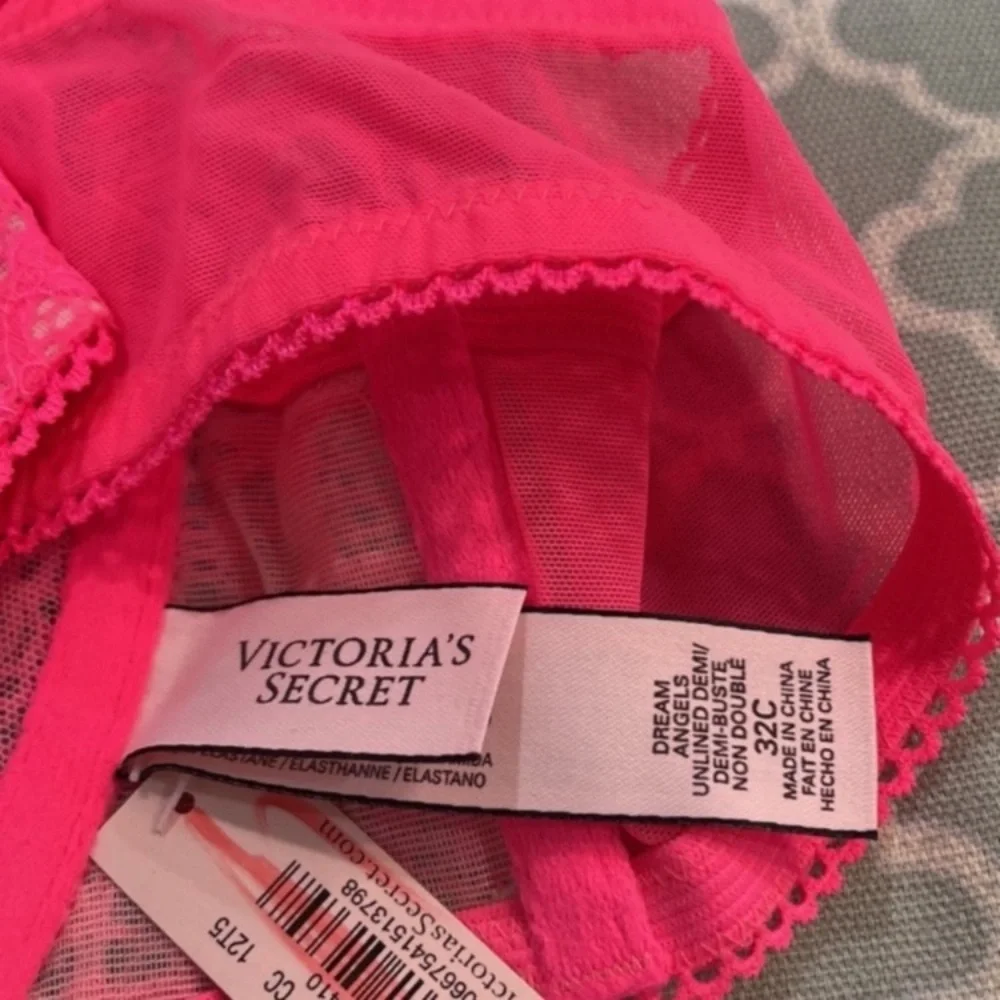 Victoria’s Secret Dream Angels Unlined Lace Front Close 32C NWT